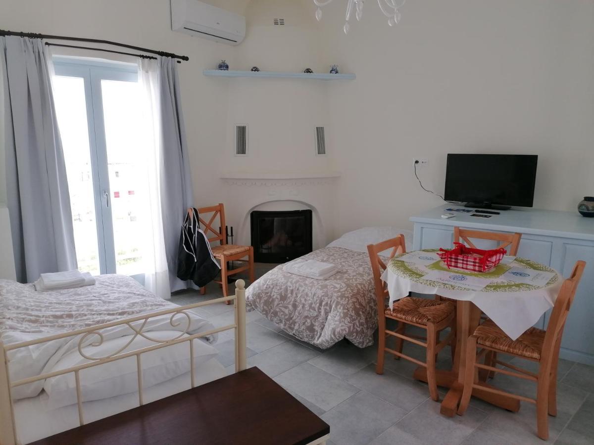 Amphitrite Apartments Skyros Exterior foto